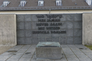 Dachau gedenk muur