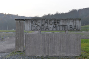 Dora Mittelbau 02 ingang vh kampterrein